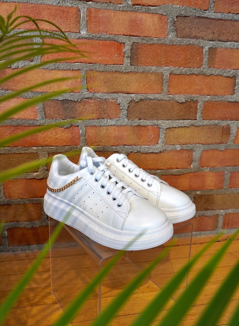 Sneakers w/ Gold Chain